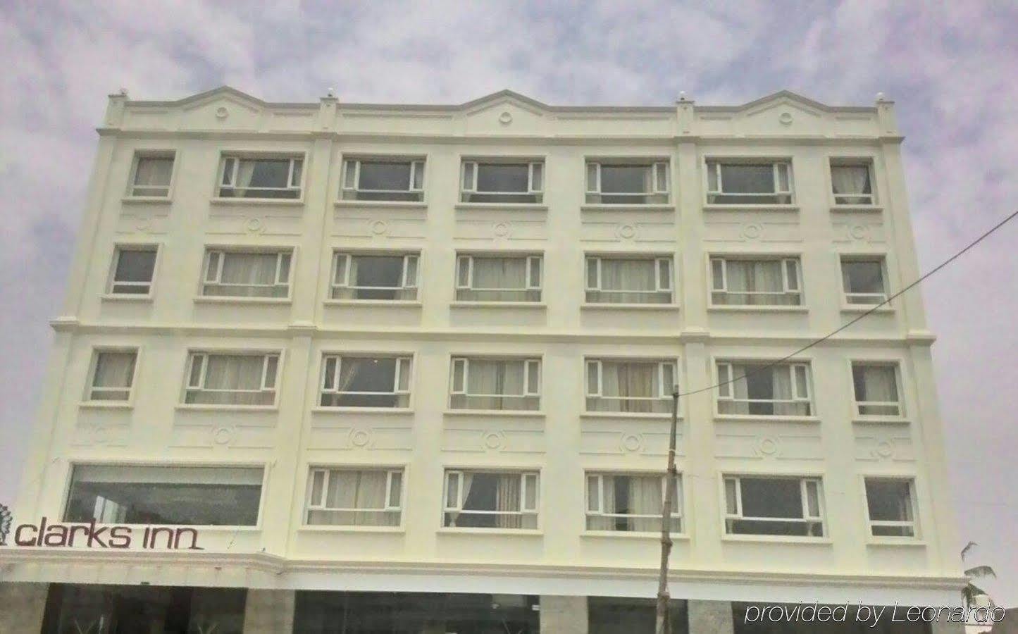 Grand Clarks Inn Badami Exterior foto